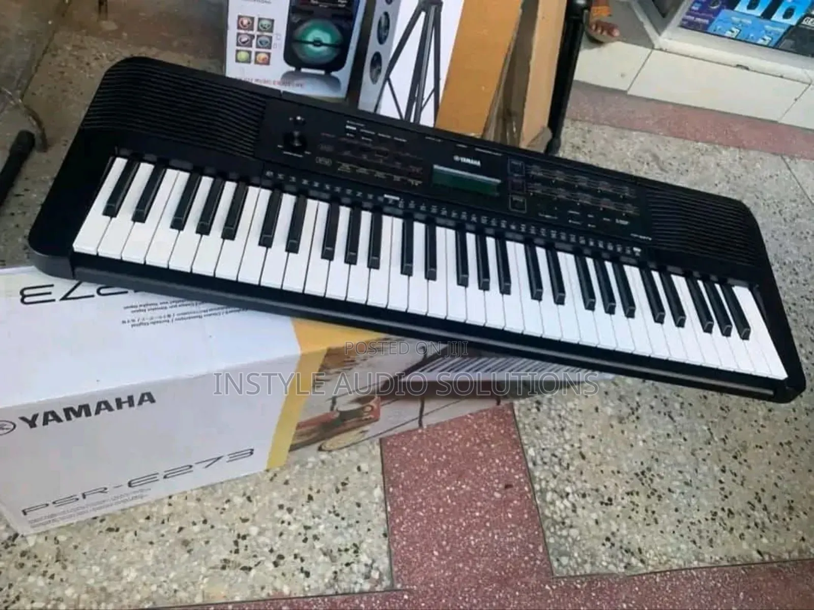 273 PSR E Yamaha Original Keyboard With Power Adapter