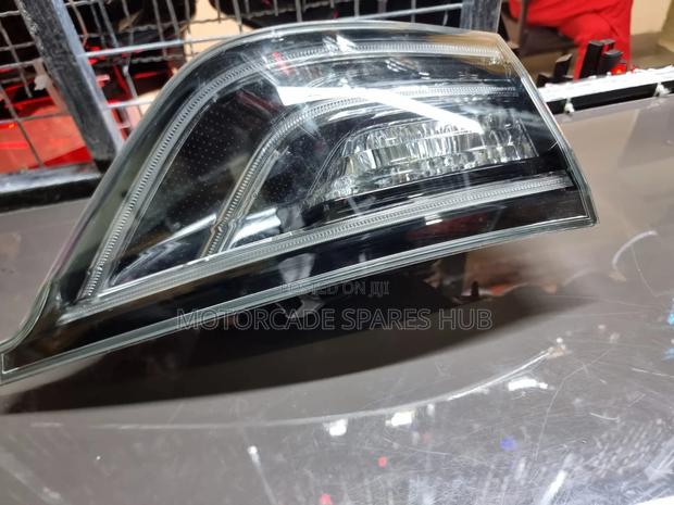 Toyota Harrier 2015-2017 Boot Tailgate Taillight