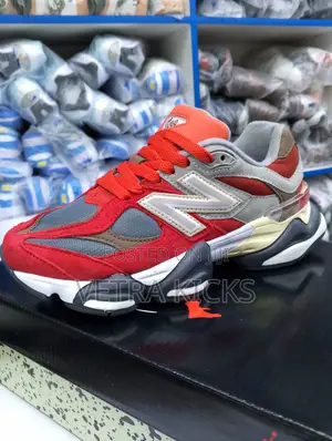 New Balance 9060 Sneakers – Chunky Streetwear Style Kenya