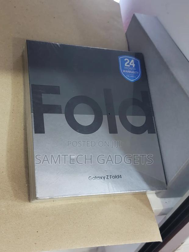 New Samsung Galaxy Z Fold4 256 GB Blue - thumbnail 2