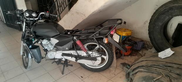 TVS HLX 125 2019 Black - thumbnail 5