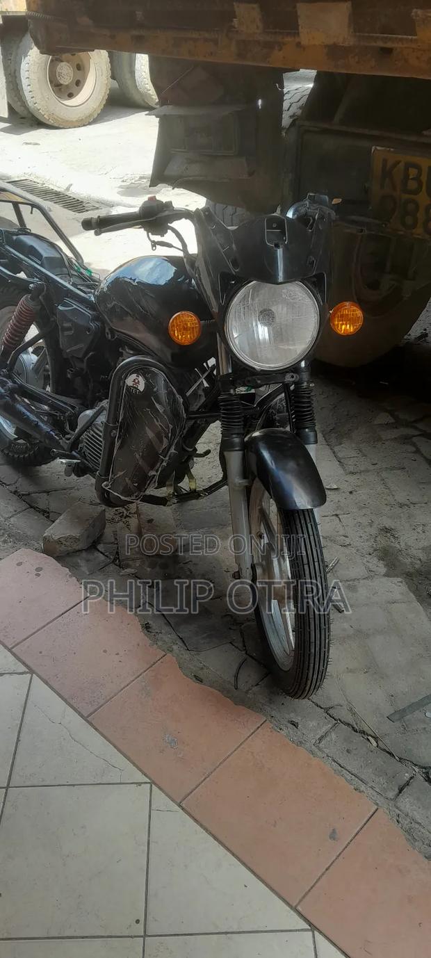 TVS HLX 125 2019 Black - thumbnail 7