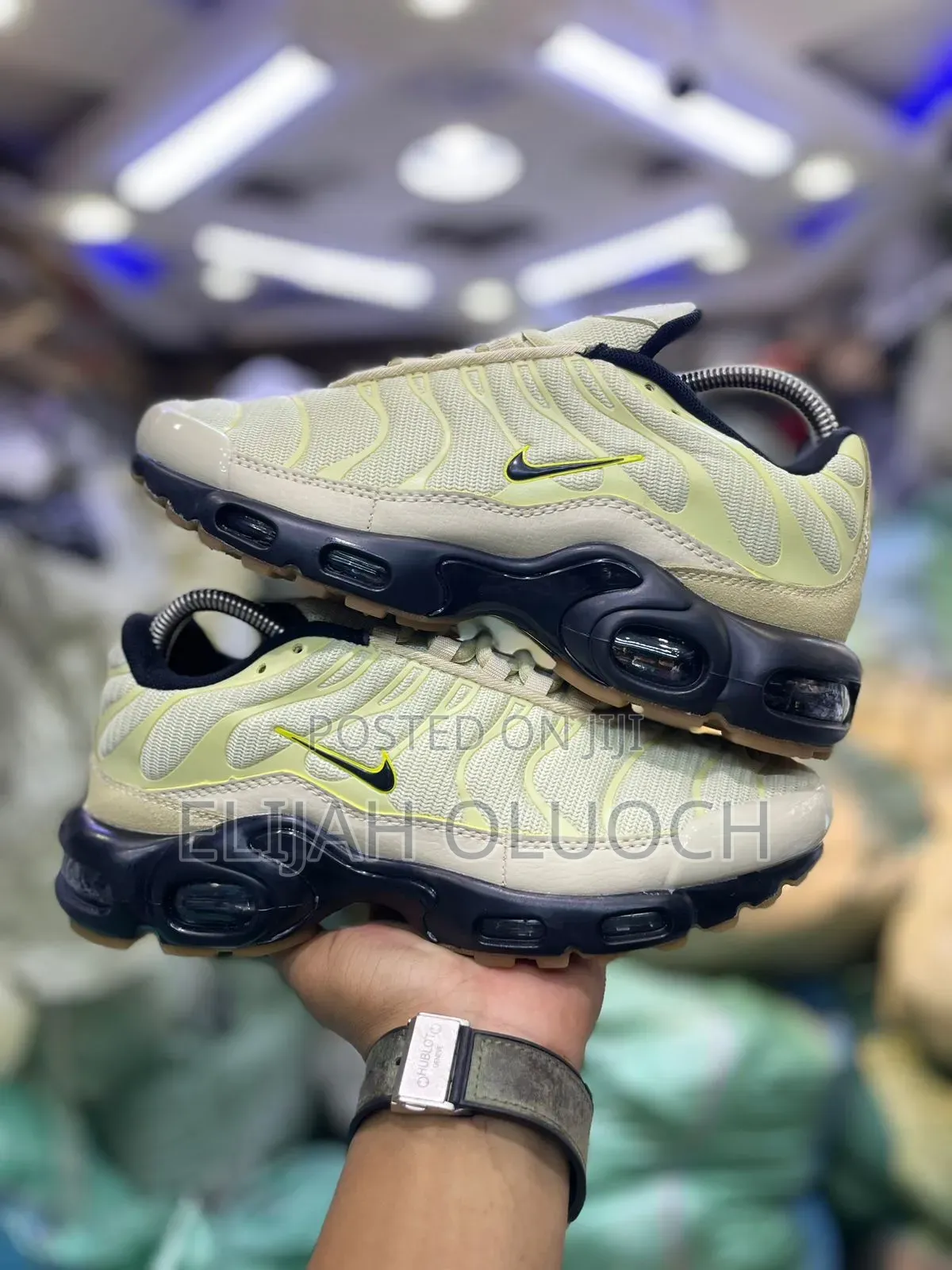 Nike Tn “ Gold Bullet 