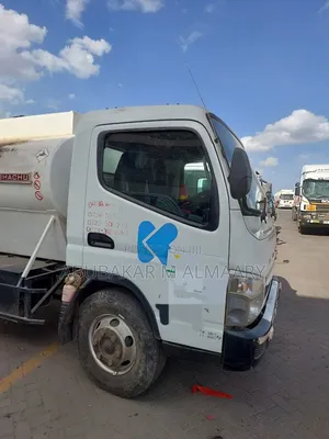 Fuso Canter Fe85