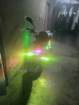 Bajaj Boxer 2016 Green