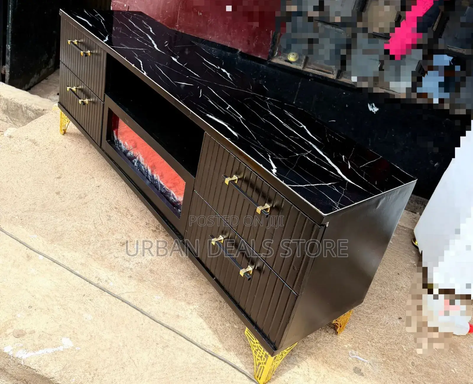 5.5fts Tv Stand With Fireplace With Elegant Mable Coating