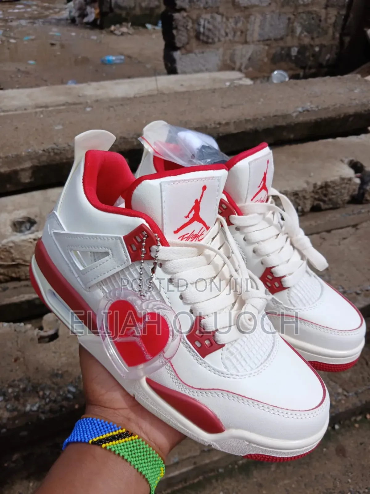 Jordan 4 Valentines
━
