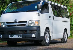 Toyota HiAce 2005 White