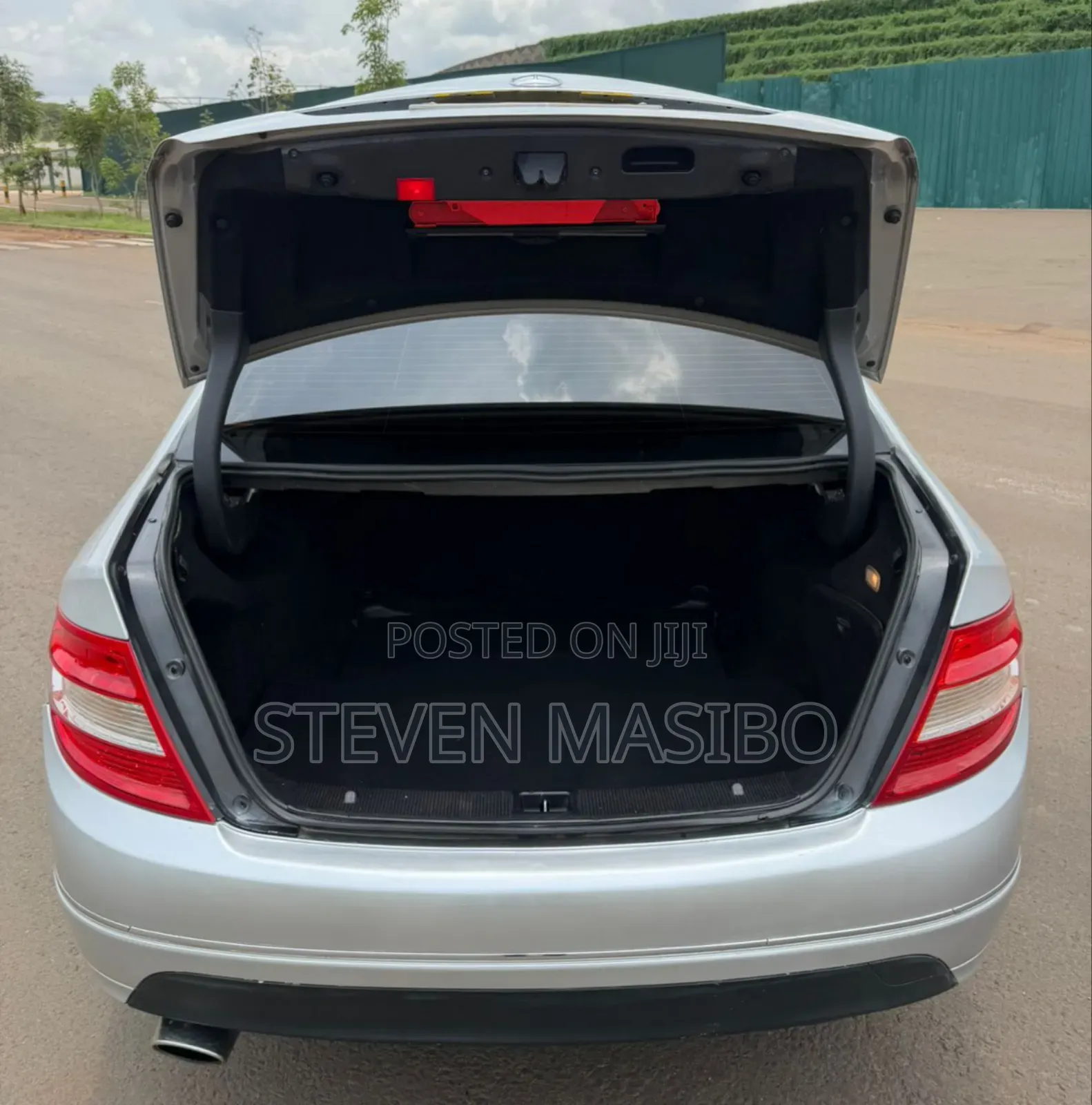 Mercedes-Benz C200 2010 Silver