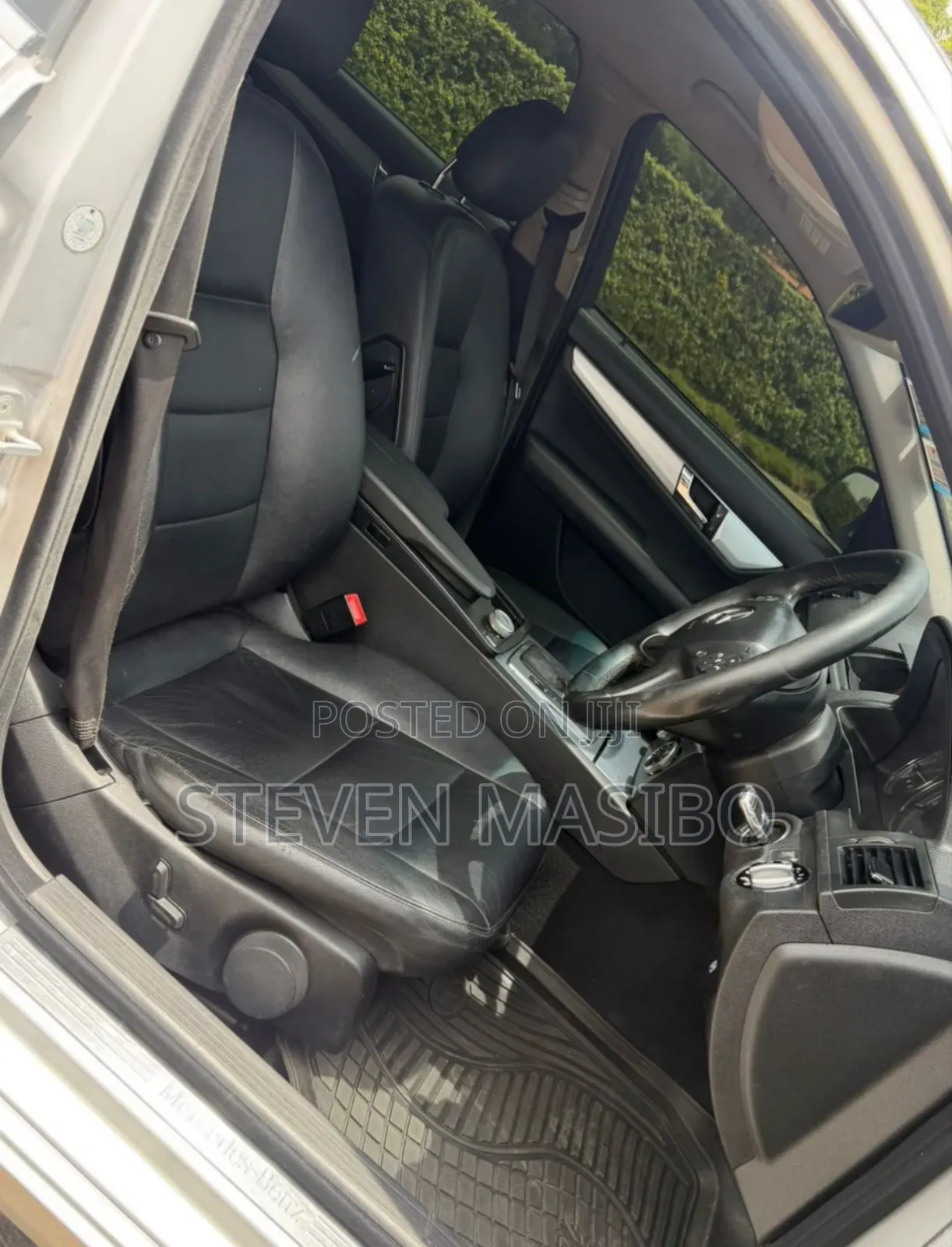 Mercedes-Benz C200 2010 Silver