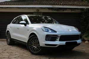 Porsche Cayenne Coupe AWD 2022 White