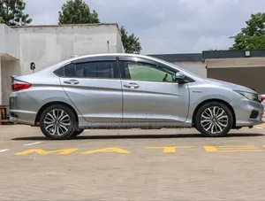 Honda Grace 1.5 Hybrid AWD 2018 Silver