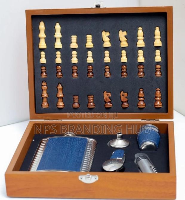 Chess Bar Set,Wooden Box With A Built-in Chessboard - thumbnail 3
