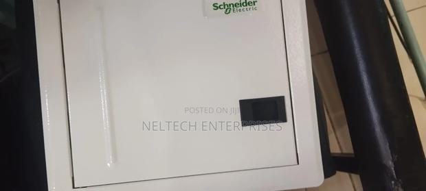 Schneider Consumer 4 Way - main view