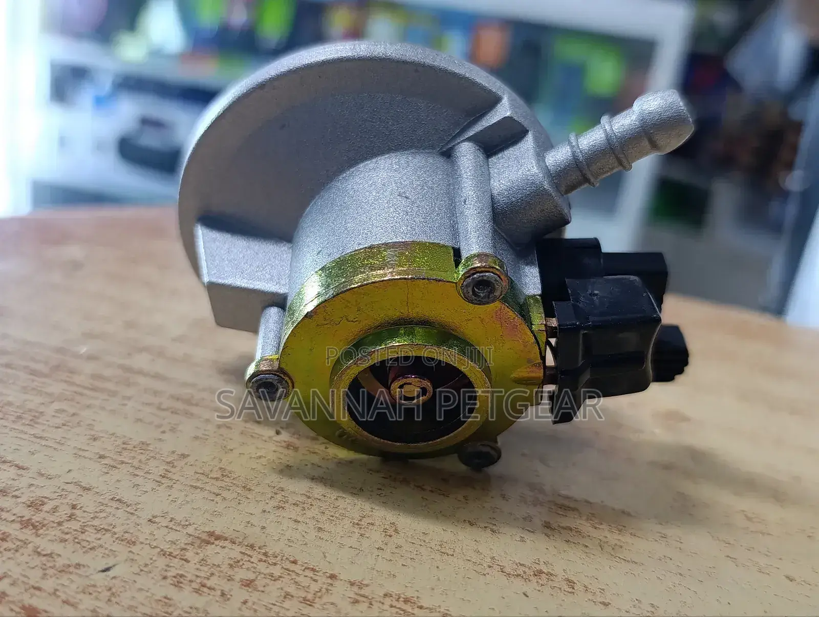 Cosco Gas Regulator, Commonly Used for 13kg LPG Gas Cylinders