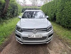 Volkswagen Touareg TDI Executive 2011 Silver