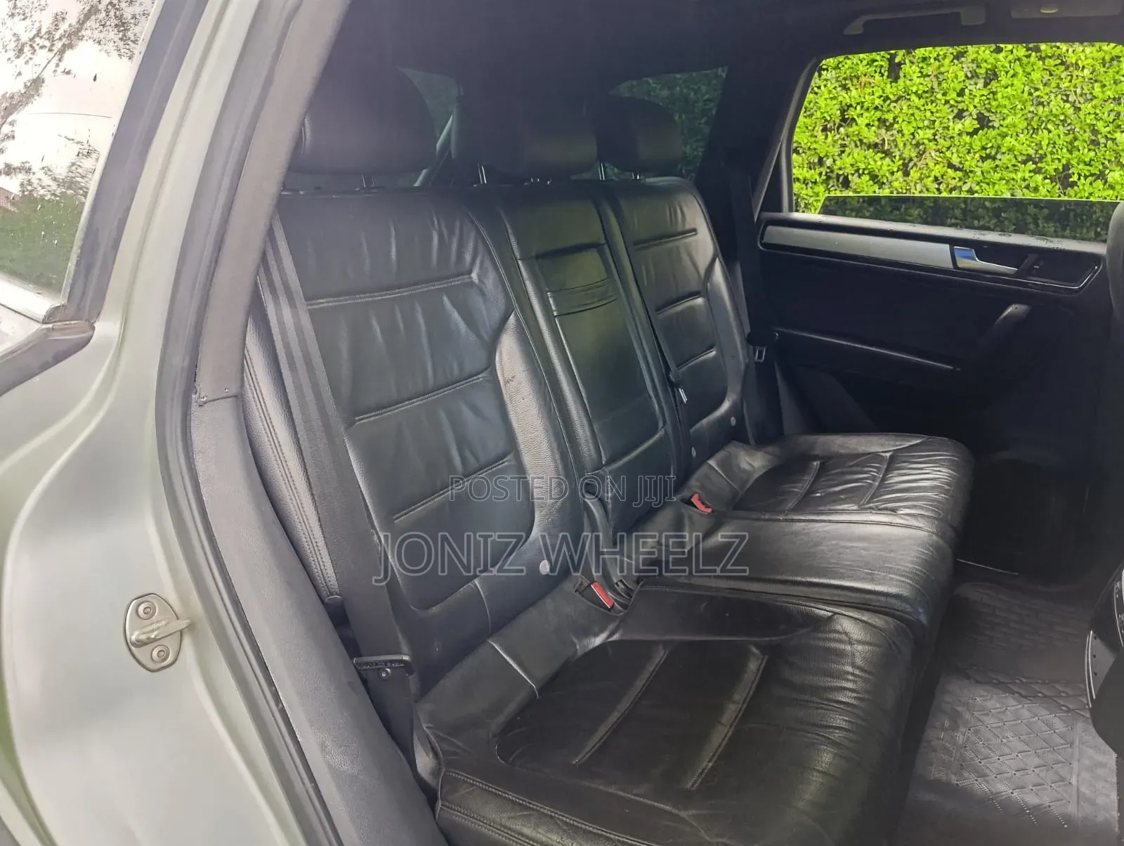 Volkswagen Touareg TDI Executive 2011 Silver