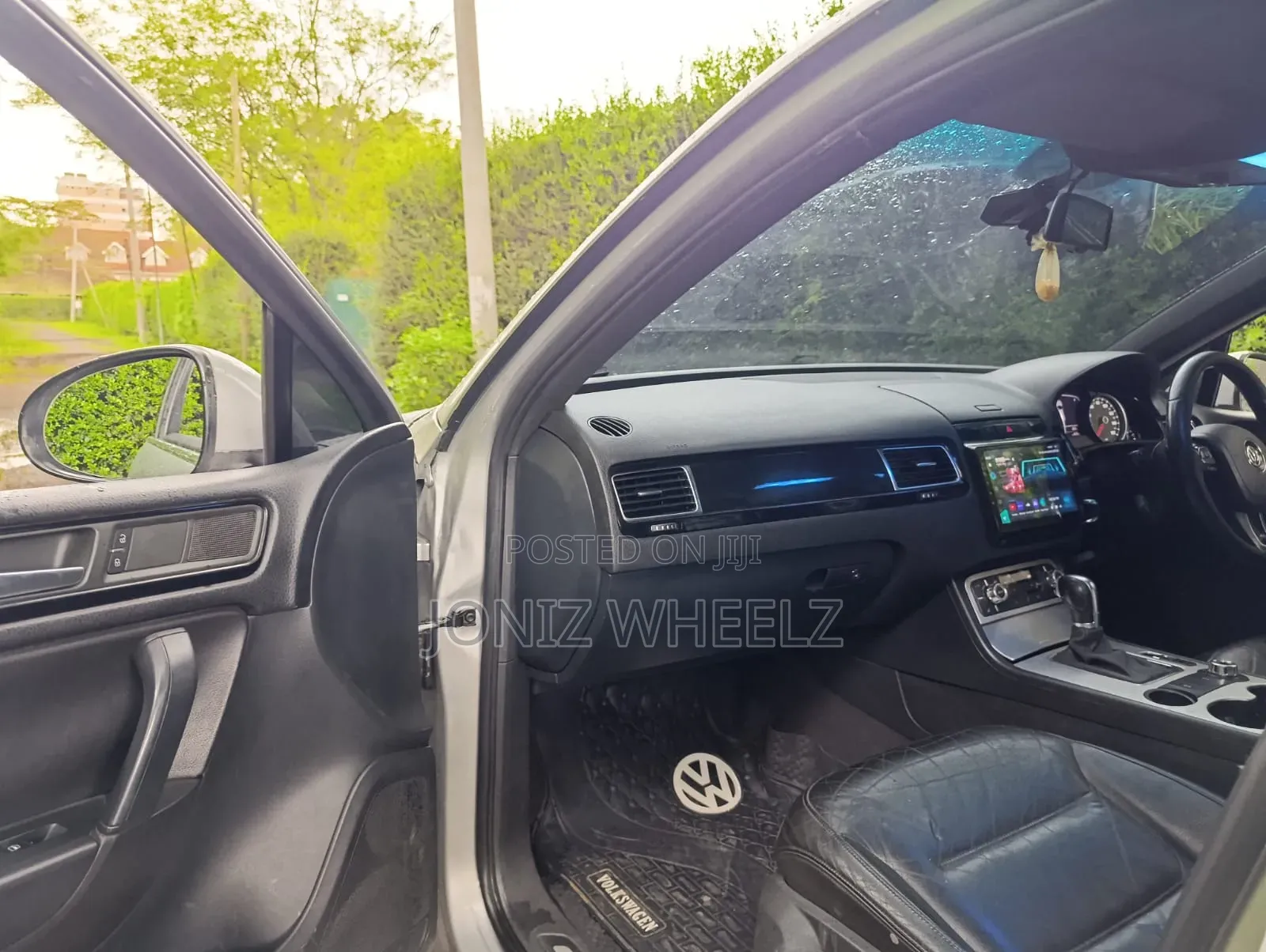 Volkswagen Touareg TDI Executive 2011 Silver