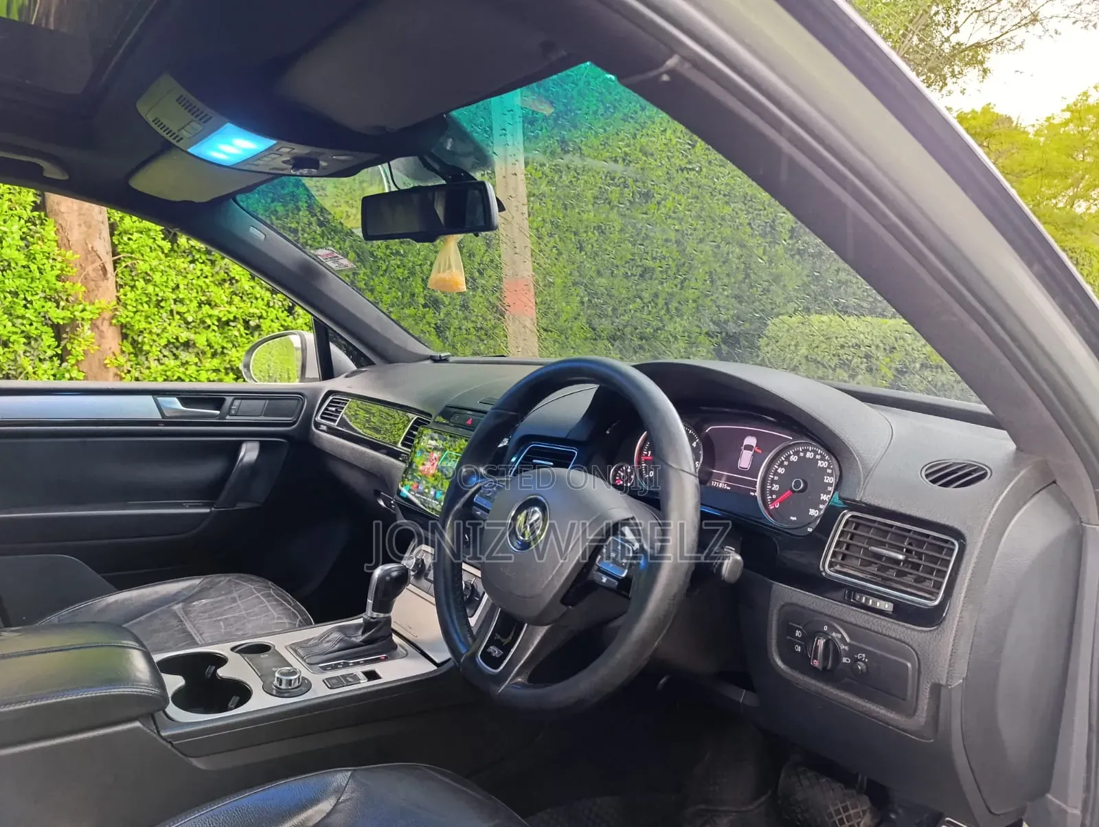 Volkswagen Touareg TDI Executive 2011 Silver