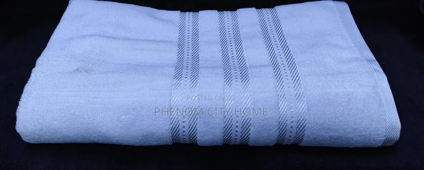 High End White His Large Towels - thumbnail 2