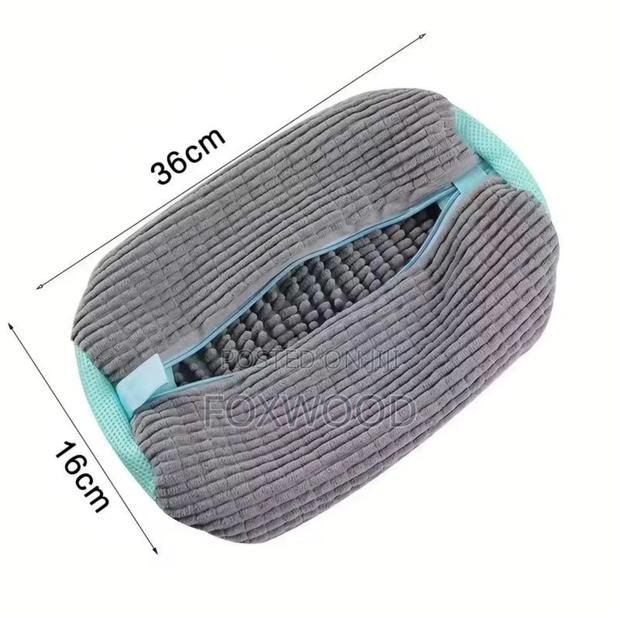 Eco-Friendly Washing Machine Shoe Washing Bag - thumbnail 4