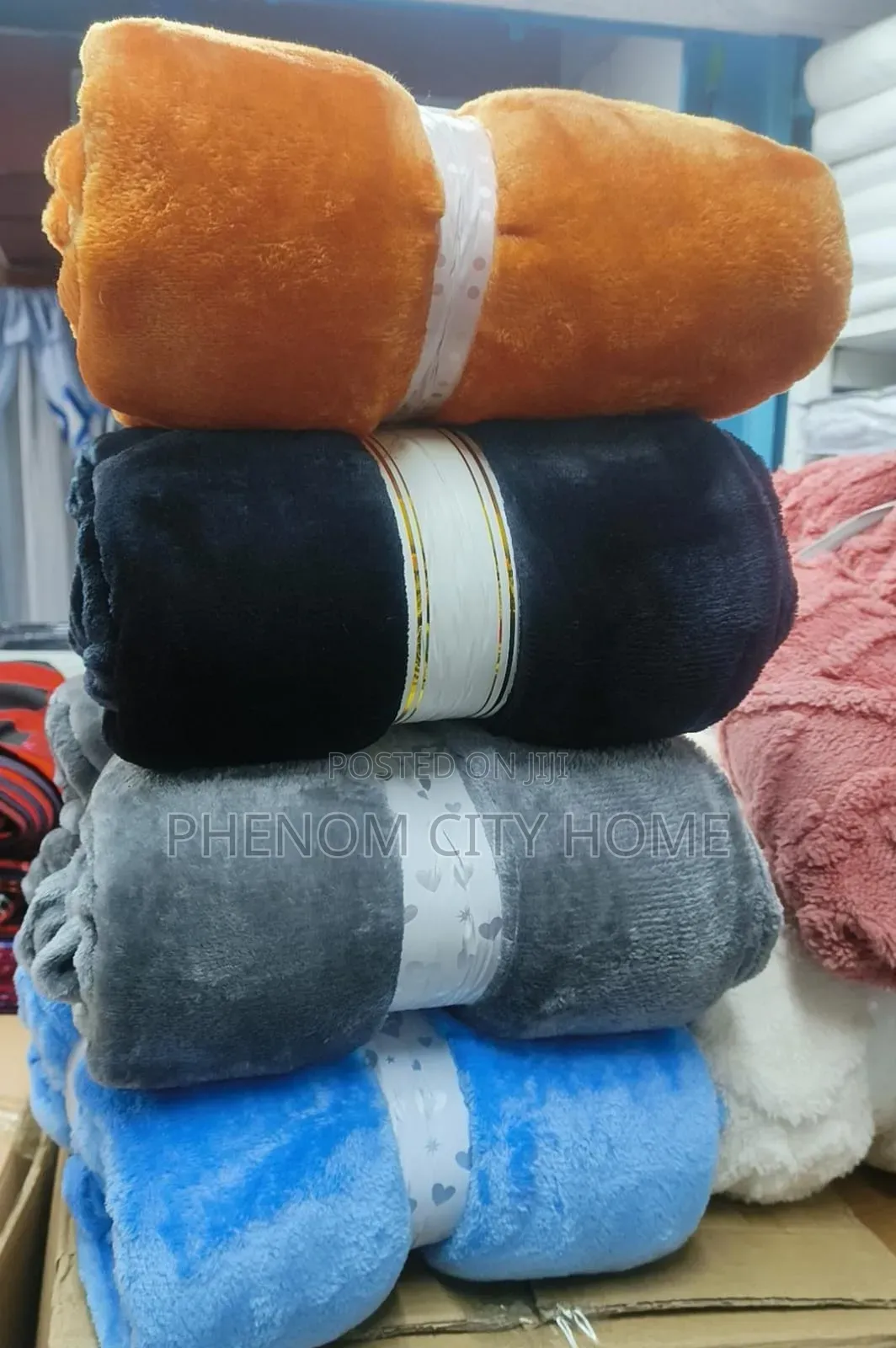 Lightweight Warm Fleece Blanket