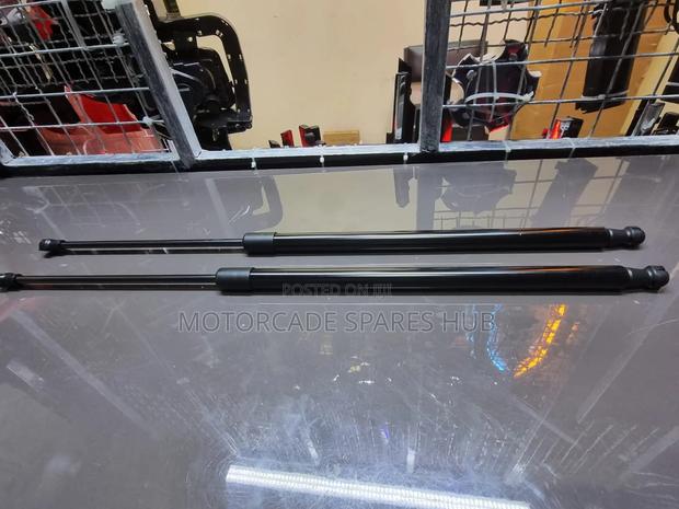 Nissan Xtrail T31 2007-2013 Boot Shocks