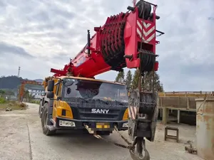 Hoisting and Lifting Cranes Are Available for Errands and Logistics