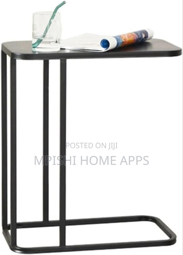C-shaped Metal Sofa Side End Table - main view
