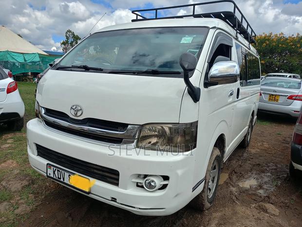 Toyota HiAce 2012 White