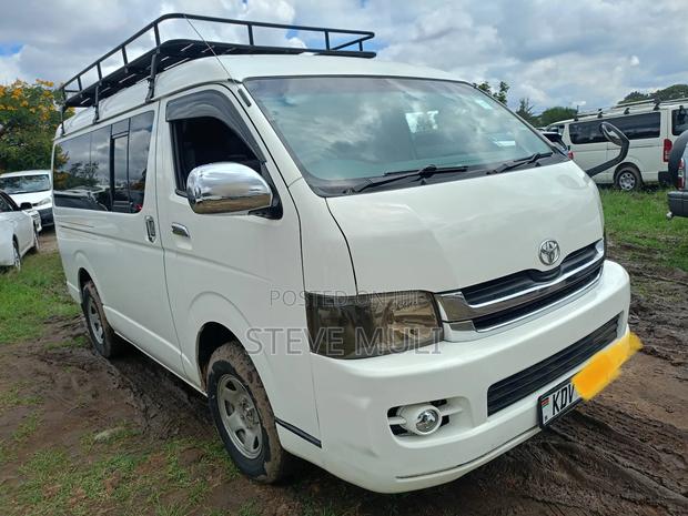 Toyota HiAce 2012 White - thumbnail 5