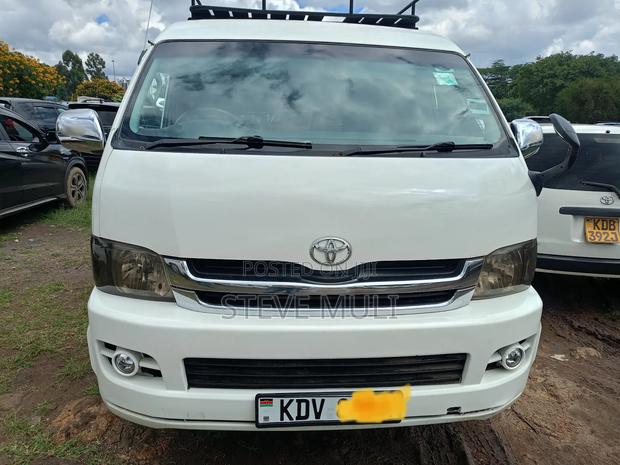 Toyota HiAce 2012 White - thumbnail 6