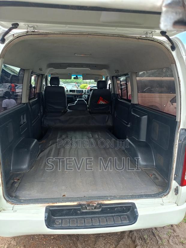 Toyota HiAce 2012 White - thumbnail 7