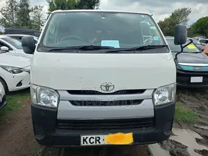 Toyota HiAce 2014 White