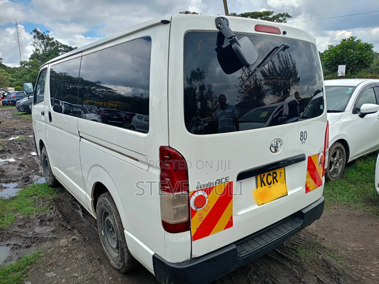 Toyota HiAce 2014 White