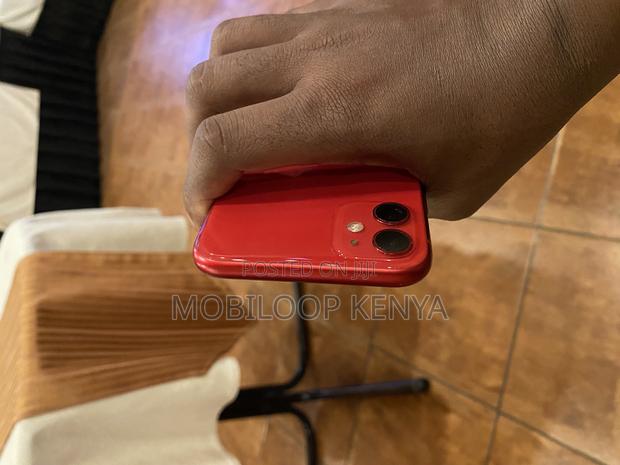 Apple iPhone 11 128 GB Red - thumbnail 6