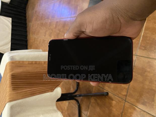 Apple iPhone 11 128 GB Red - thumbnail 5