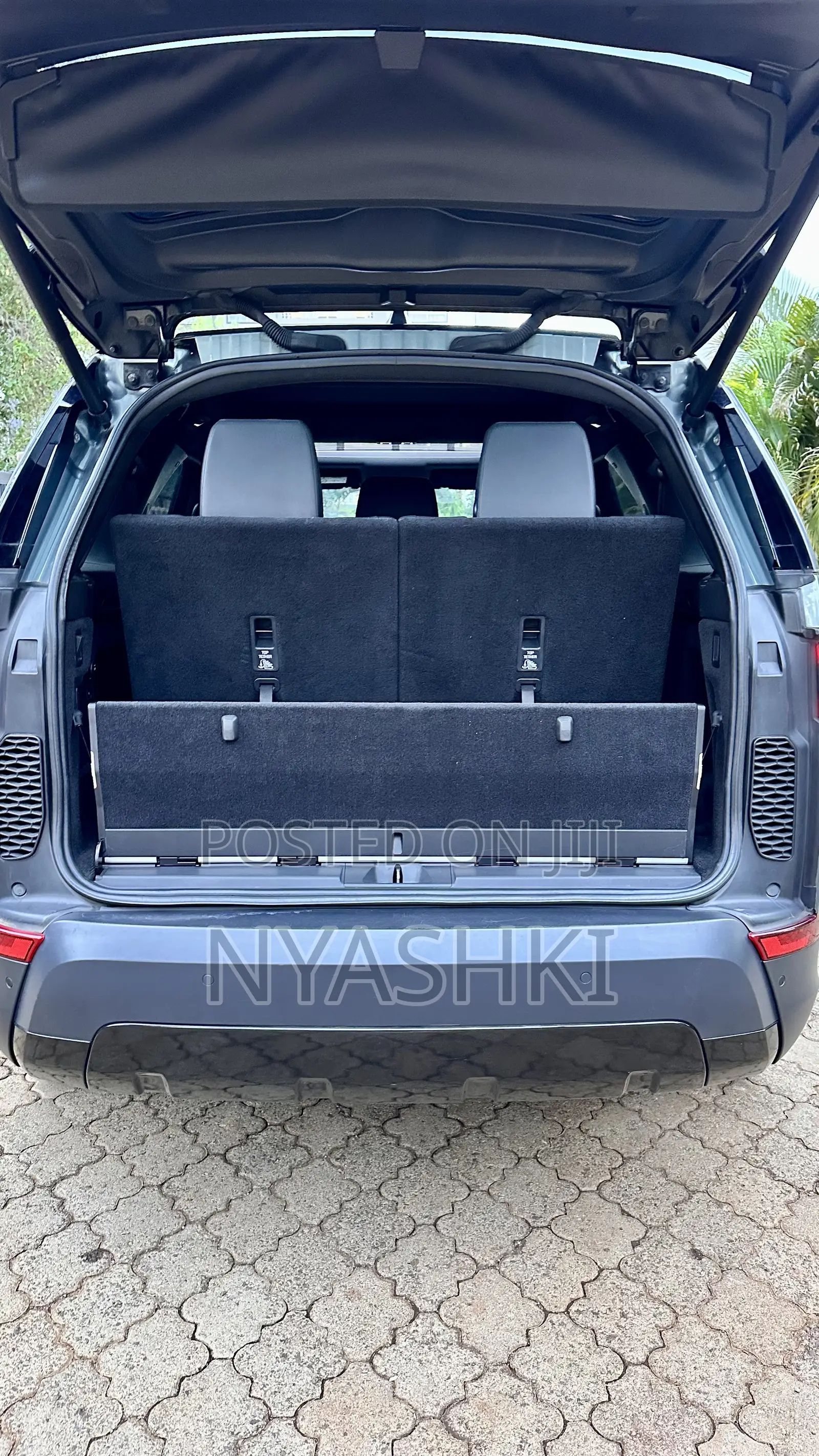 Land Rover Discovery HSE LUXURY 4x4 2018 Gray