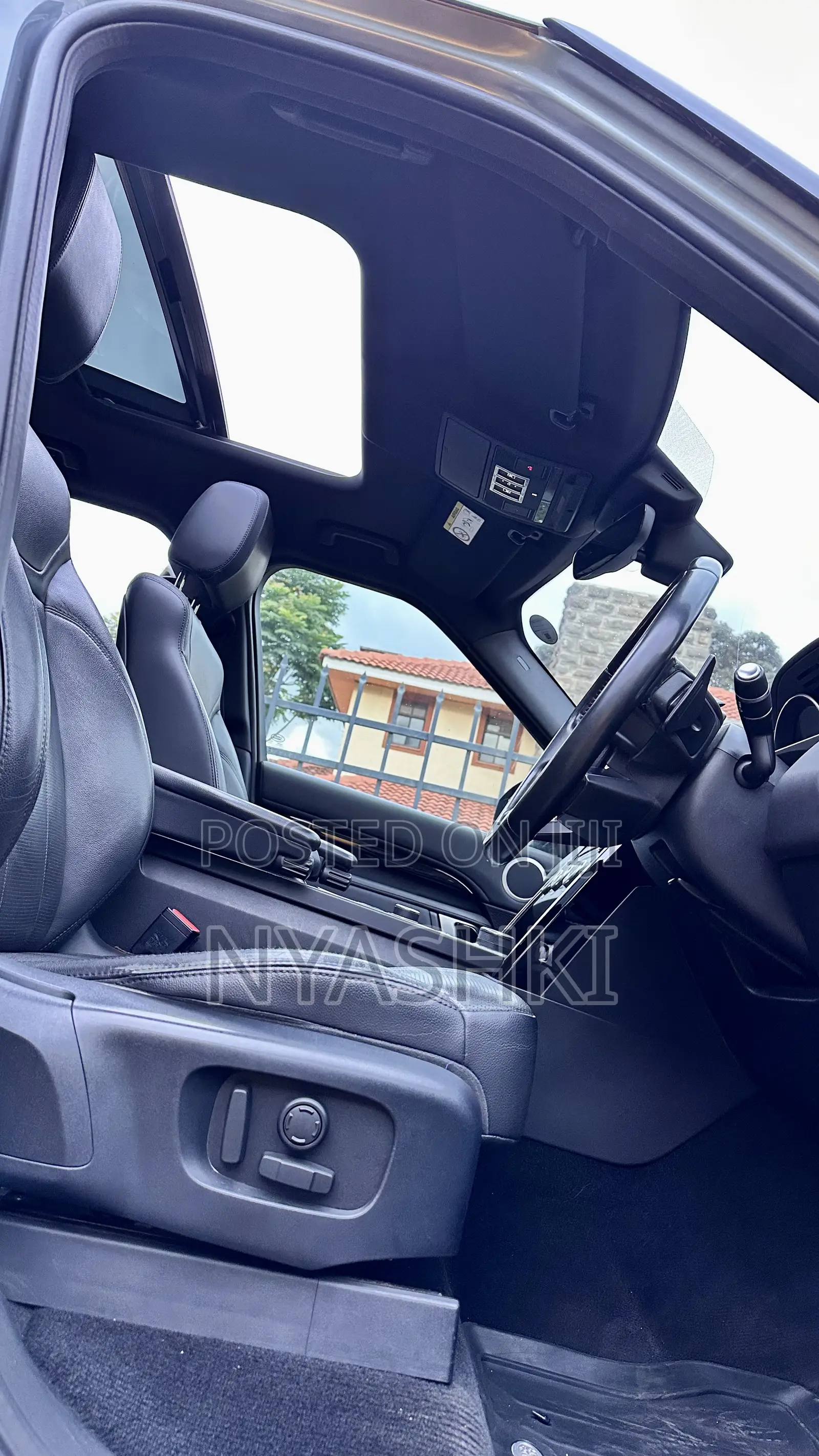 Land Rover Discovery HSE LUXURY 4x4 2018 Gray