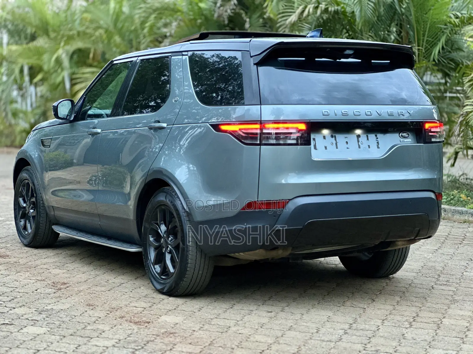 Land Rover Discovery HSE LUXURY 4x4 2018 Gray