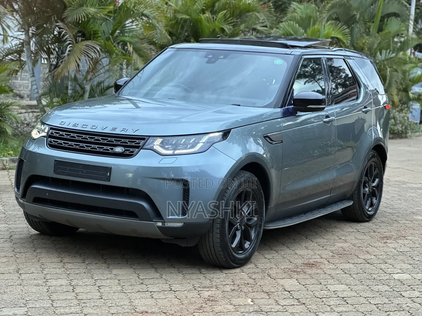 Land Rover Discovery HSE LUXURY 4x4 2018 Gray
