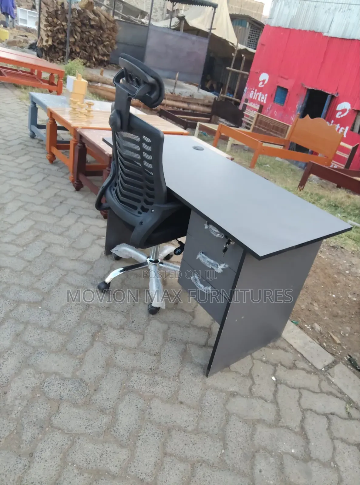 Worksphere Desk+ Chair