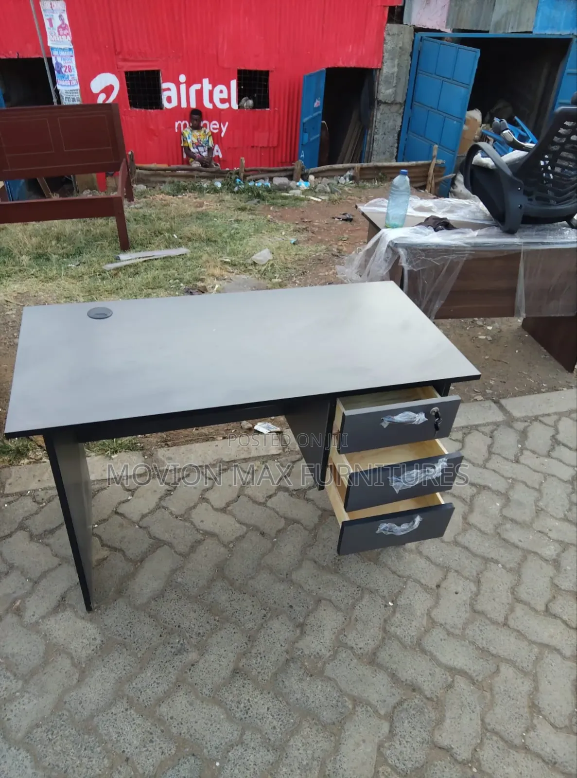 Modern Work Desk