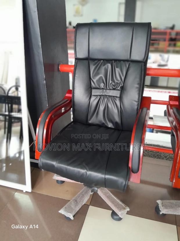 Professional Leather Chair