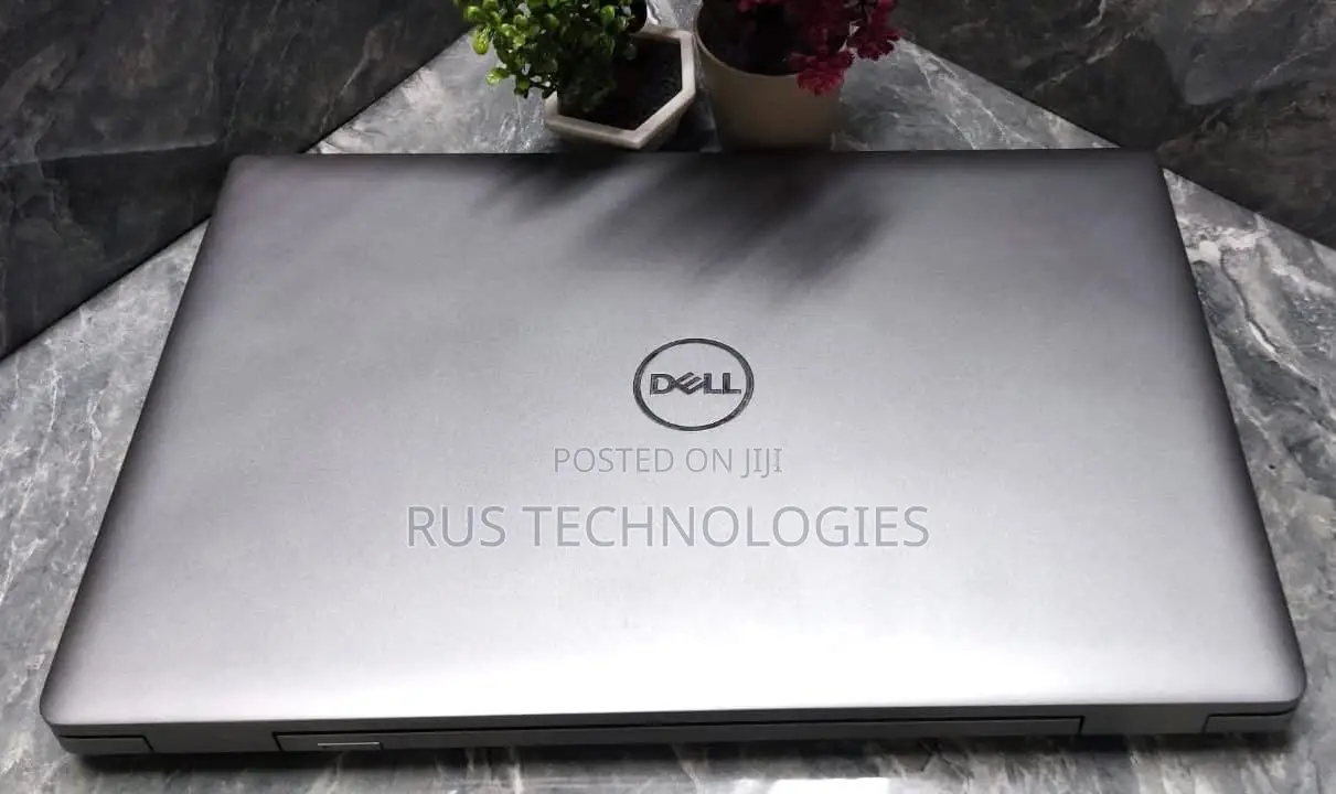Laptop Dell Precision 3561 16GB Intel Core i7 SSD 512GB
