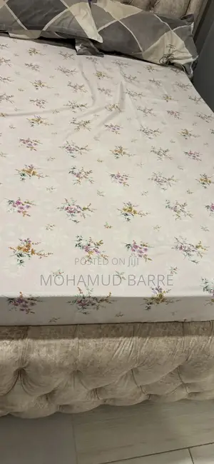 2 Full Beds With Bedsets