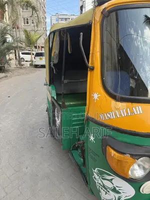 Piaggio 2019 Green