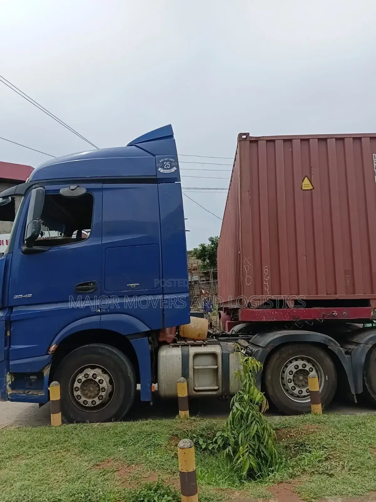 Trailers Are Available for Transportation Across the Borders