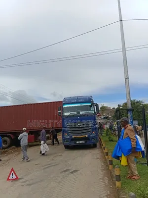 Trailers Are Available for Transportation Across the Borders