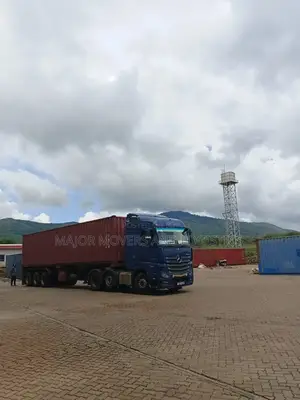 Trailers Are Available for Transportation Across the Borders
